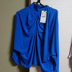 ZARA トップスのサムネイル