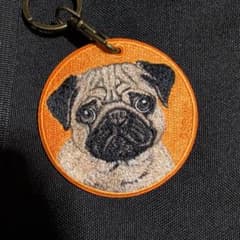 新品タグ付　パグ 刺繍 キーリング　キーホルダー　EMJOUR　犬　ドッグ　いぬ