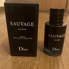 Dior SAUVAGE（ソヴァージュ） EDT 60ml 残量7割 2024新作】ディオール ソヴァージュ オーフォルト60ml 残量7割 箱付