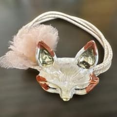 【美品】きつね モチーフ ヘアゴム 立体 狐 チュールフラワー 個性的 可愛いのサムネイル