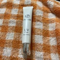 プリエクラ UVクリア デイエッセンス 日焼け止め美容液のサムネイル
