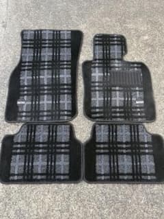 BMW MINI ミニ F55 純正フロアーマット４枚のサムネイル
