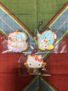 サンリオ 【キティ、キキララ、タキシードサム】チャームのサムネイル