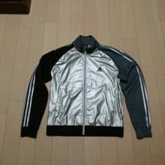 【美品】adidasアウターのサムネイル