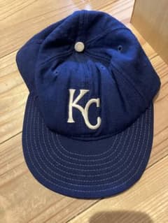 カンザスシティロイヤルズKCロゴ刺繍 ネイビーキャップ　ヴィンテージのサムネイル