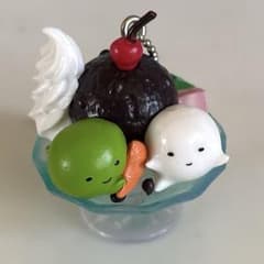 もちばけ ガチャガチャ　しらたま