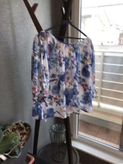 シフォンのトップスのサムネイル