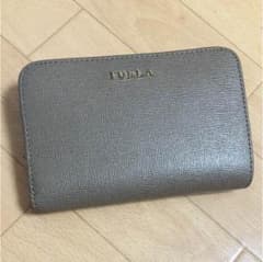 FURLA 二つ折り財布のサムネイル