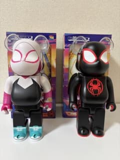 베어브릭 SPIDER-MAN & SPIDER-GWEN 400%