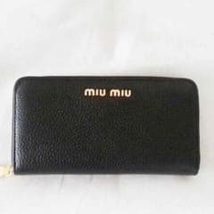 ミュウミュウ miu miuのサムネイル