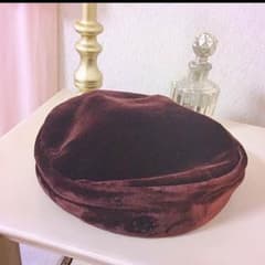 【値下げ交渉可】vintage ベルベット ベレーのサムネイル