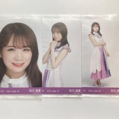 乃木坂46 秋元真夏　10thBDライブ衣装のサムネイル