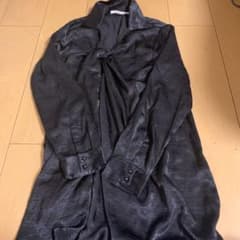 綺麗め　トップス　黒　パーティーにものサムネイル