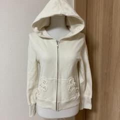 美品【ウィルセレクション】フラワー レース ビジューパーカーのサムネイル