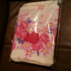 可愛い花柄浴衣のサムネイル
