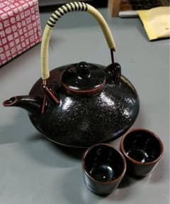 【新古品】黒千代香（急須）5個セットぐい呑み　おちょこ2個付きのサムネイル