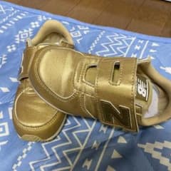 ニューバランス  キッズシューズ　16センチのサムネイル