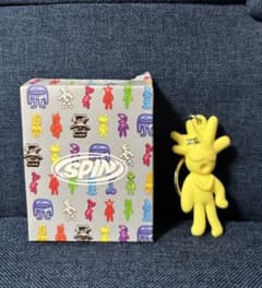限定商品】菅田将暉さん SPINキーホルダー - メルカリ