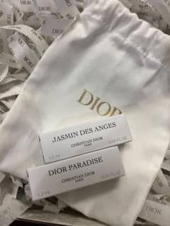 Christian Dior 香水 ミニボトル 2本セット　巾着付きのサムネイル