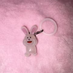 たべっ子どうぶつ うさぎ めじるしアクセサリー ガチャのサムネイル