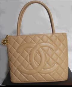 CHANEL シャネル 復刻 コイン キャビアスキン バッグのサムネイル