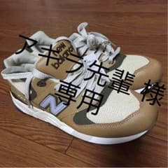 new balance 999のサムネイル