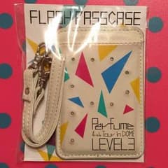 Perfume パスケースのサムネイル