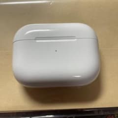 AirPods pro ケースのサムネイル