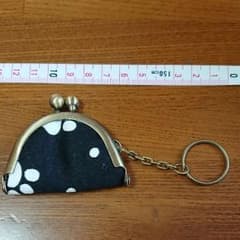ハンドメイドがま口アクセサリー入れポーチのサムネイル