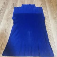 PLEATS PLEASE ISSEY MIYAKE ノースリーブのサムネイル