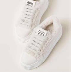 新品未使用　miumiu ミュウミュウ　ボアシリングスニーカーのサムネイル