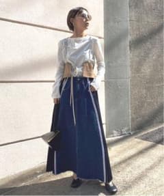 ameri vintage SIDE PLEATS DENIM SKIRTのサムネイル