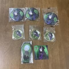 트위스테 실버 식전복 가챠 캔 배지 스테인드 글라스풍 매력
