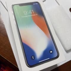 Apple iPhone X シルバー 本体のサムネイル