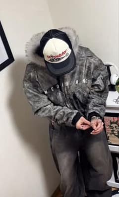 NEONBLANC フード付きクロップドダウンジャケットのサムネイル