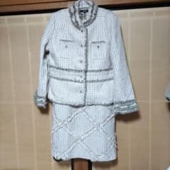 アガテ　ツイードスーツ上下　 15号　新品のサムネイル