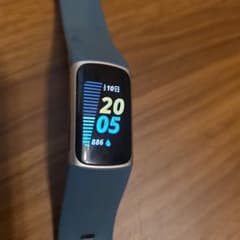 fitbit charge5　ジャンク品のサムネイル