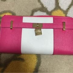 セシルマクビー財布のサムネイル