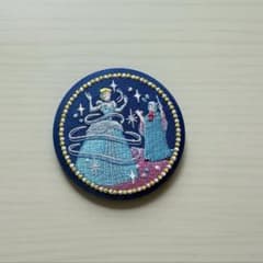 ディズニー 刺繍缶バッジ　シンデレラのサムネイル