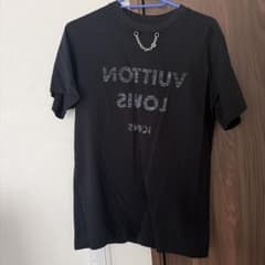 ルイ・ヴィトン ブラック 反転ロゴTシャツ チェーン付き - メルカリ