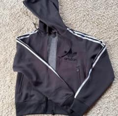 Adidas パーカーのサムネイル