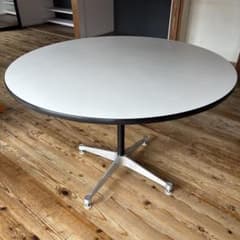 Herman Miller ダイニングテーブル 円形 ホワイト Herman Miller 106センチ ダイニングテーブル 円形 ホワイト - メルカリ
