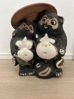 狸　置物　工芸品　カップル　夫婦のサムネイル