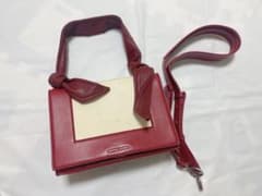 チャールズアンドキースのサムネイル