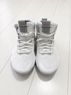 ASICS NOVA SURGE バスケットボールシューズ ホワイトのサムネイル