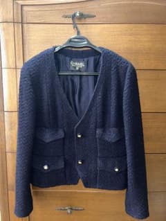 【希少・ヴィンテージ】CHANEL ツイードジャケット ネイビー 金ボタンのサムネイル