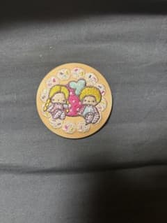 サンリオ　刺繍缶バッジ　パティ&ジミーのサムネイル