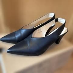 黒　ブラック バック ストラップ　パンプス　XL 24.5〜25 ポインテッドのサムネイル