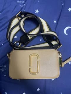 MARC JACOBSのサムネイル