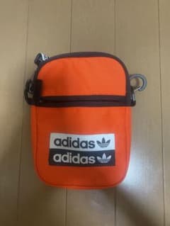 adidasショルダーバッグのサムネイル